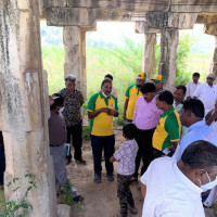 Ancient Temple in ruins at Chinna kothur. Team TPSOH , once capital of Hoyasa Dynasty